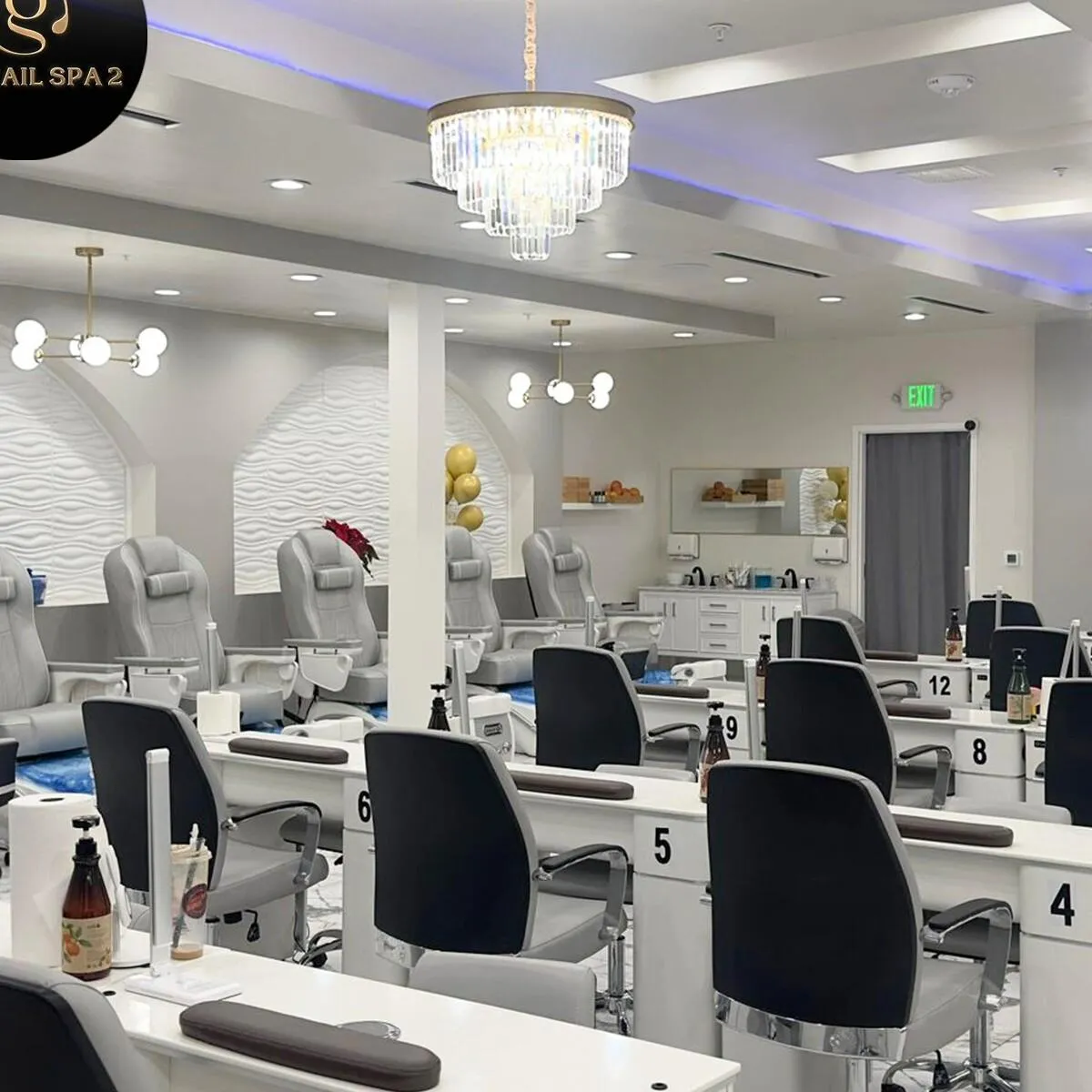 Glo Nail Spa 2 interior